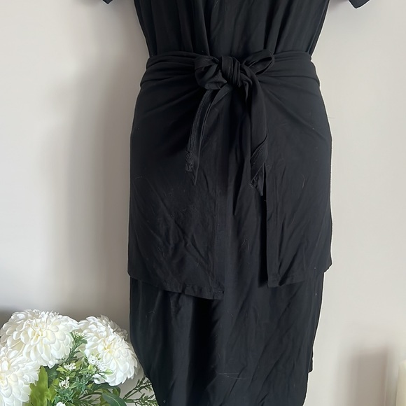 Wilfred Free black tie wrap waist flattering tshirt dress - Picture 4 of 8